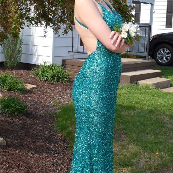 Prom Dress - Picture 2 of 6